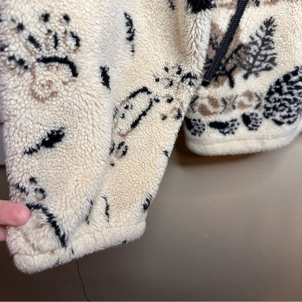 Nanuk Canadian Polar Gear Roaming Bears w/Paws Cream Shearling Jacket XL